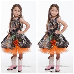 2020 Orange Spaghetti Short Camo Flower Girl Dresses Knee Length Handmade Flowers Adorned Girls Wedding Party Gowns Toddler Dress Orang 247F