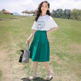Clothing Sets ZOETOP Korean Summer School Girls 2PCS Clothing Set Childrens Girls Letter Cotton T-shirt+Solid Ski Set Girls 4-15 Years OldL2405L2405