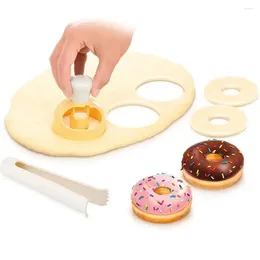 Baking Tools Practical Creative DIY Donut Mould Cake Decoration Plastic Dessert Bread Cutter Supplies Kitchen