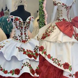 Gorgeous Gold Red Green Embroidery Quinceanera Dresses Charro Off The Shoulder Bow Tiered Satin Ball Gown Prom Dress 7th Grade Sweet 15 2518