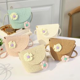 Cute Flower Childrens Woven Crossbody Bag Lovely Bowknot Baby Girls Straw Shoulder Bags Sweet Kids Coin Purse Beach Handbags 240428