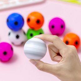 Party Favour 10pcs Colourful Soccer Rotating Ball Fingertip Toys Kids Birthday Favours Guest Gifts Treat School Rewards Goodie Fillers