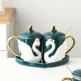 Mugs Ceramic Mug Waterware Gold Green Swan Bear Lid Couple Cup Tray Gift Box Relief Wedding Home Kitchen Bar Decoration Drinkware