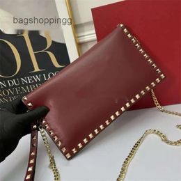 Locoo Handbag Designer Lady Bag Event Purse Rock Stud Shoulder New Handheld Female Fashion Rivet Chain Envelope Bags 2024 Vallenteno Vo DDBX
