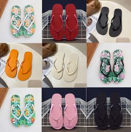 2024 designer Slippers sandals fashion outdoor platform shoes classic pinched beach shoes alphabet print flip flops summer flat casual shoes GAI-18555