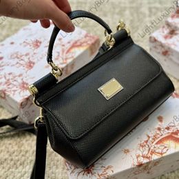 Women's Shoulder bag Fashion Designer Crossbody Gold Chain Shopping Bag Handbag 240513