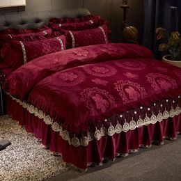 Bedding Sets Warm Cotton Crystal Velvet Bed Skirt Four Piece Set Flannel Bedspread Thickened Quilt Cover 1.8m Coral On