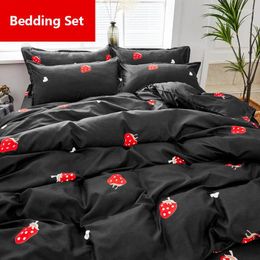 Bedding Sets Simplicity Black Strawberry Printed Duvet Cover Set Pillowcases Comforter Quilt Blanket Oversized 2024