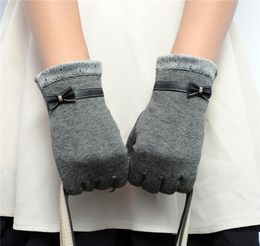 Fashion Elegant Womens Screen Winter Warm Wrist Gloves Mittens Cashmere Bow Five Fingers Top Quality Factory Whole1961938