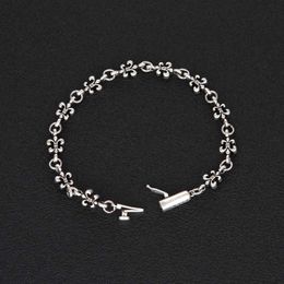 Xuou Bangle Designer Bracelet Chrome Scout Flower Old Fashion Personylighter Letter Coumple Hearts Hand Chain Lover Gifts Classic Luxury Jewelry K85T