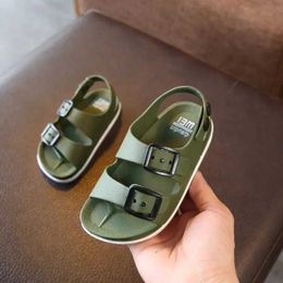 Sandaler Summer Boys Sandaler Flat Bottomed Childrens Casual Beach Shoes Childrens Soft Sules Non Slip Footwearl240510