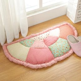 Carpets Cotton Hand Splicing Floor Mat Thickened Non-slip Feet Bedside Bedroom Hall Machine Washable Soft Comfortable Wear-resistant