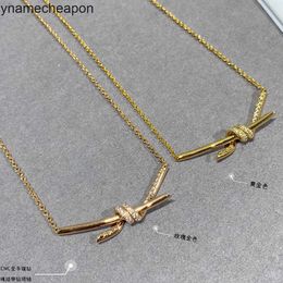 Tiffanncy High End Jewellery necklaces for womens Rope Knot Necklace for Womens Top Style Rose Gold Knot Cross Twisted Light Luxury Necklace for original 1:1 real logo