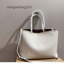 Shopping Stud 2024 Bags Hand-held Woman Tote Purse Valenteino High-capacity Rivet Grain Designer Shoulder Crossbody Vo Large W Rock Bag NIZ3