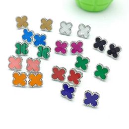 Classic Fashion Earrings Vaned Family Lucky Clover with V family original box