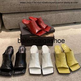 Botteg Venetas bottegaa shoes S Genuine Slippers Leather Designer Shoes Women Summer Kitten Heel Mules Open Square Toe High Slides Beach 5FPG OLEW