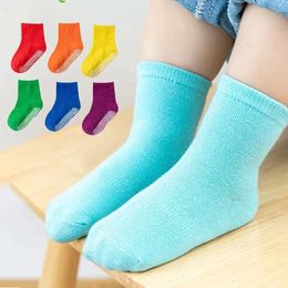 Kids Socks 6 Pairs/Lot Spring Autumn Anti-slip Solid Colour Soft Breathable Cotton Babys Boat Boys Girls Trampoline d240528