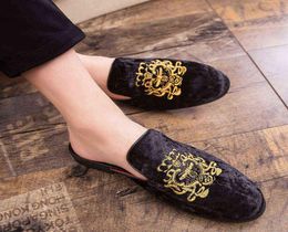 Slippers Luxury Royal Style Men Mules Slippers Velvet Handmade Embroidery Bee Pattern Exotic Designer Loafers Fashion Brand Casual6563879