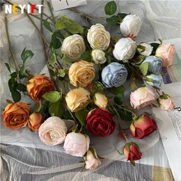 Decorative Flowers 3 Heads Crimping Artificial Rose Home Party Flower Wedding Bride Holding Bouquet Arrangement Decor Valentine's Day Gift