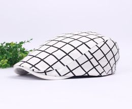 Spring Summer Men Women Plaid Cotton Beret Flat Drivin Ivy Hats Newsboy Cap Black White Printting Fashion Forward Hat Whole4310229