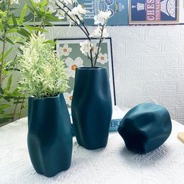 Vases Green Ceramic Vase Creative Twisted Desktop TV Cabinet Decorative Ornaments