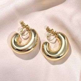 Stud Minimalist Gold Big Hoop Clip Earrings 2023 New In Fashionable Circle Non Pierced Earrings Party Friends and Girl Jewellery Gift J240513