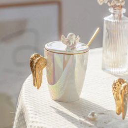 Mugs European Gold Wings Angel With Spoon Classic Retro Pearl Overglaze Coffee Cup Relief Craft Drinkware Couple Water Cups