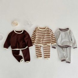 Clothing Sets 0-3T Newborn Baby Boys and Girls Clothing Set Long sleeved T-shirt Top Pants Set Cotton Newborn 2-piece SetL2405