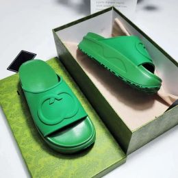 Mens Designer Fashion Cuggi Rubber Slipper Sandals Shower Luxury Brand Slides Classic Platform High Quality Unisex Vacation Unisex Slippers Flat Bottom Shoes