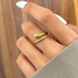 Wedding Rings Stainless Steel Ring Snake Personalized Design Adjustable Open Hip Hop Punk Declaration Womens Jewelry Banquet Gift Q240511