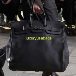 Bk Leather Handbag Trusted Luxury 2024 New Springsummer Large Capacity Business Travel Bag 50 Mens and Womens Fitness Handheld Bag Luggage Ba have logo HB0R