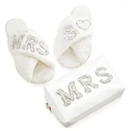 Party Favor Bride Gifts Initial Slippers MRS Pearl Rhinestone Letter Patch Makeup Bag PU Leather Waterproof Purse Bridal Shower Gift