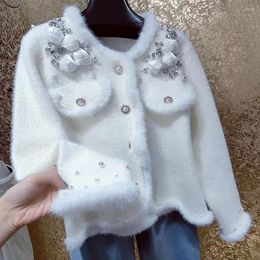 Women's Jackets Chic Pearls Beaded 3D Flowers Faux Fur Edge Thickened Short Coat Diamonds Plush Cardigan Crystal White Jacket Jumpers Crop