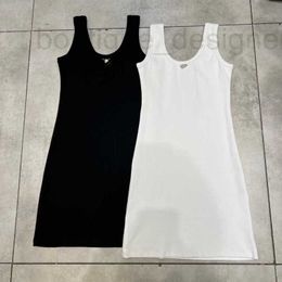 Basic & Casual Dresses designer brand 2024 Summer New French Spicy Girl V-shaped Metal Black Tank Top Dress, Women's Slim Fit, Look, Hip Wrap Short Skirt 5M1S