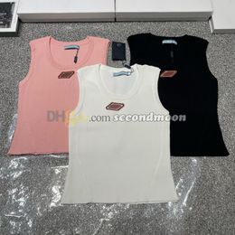 Women U Neck Vest Metal Badge Tanks Top Designer Knitted T Shirt Spring Summer Sport Vest