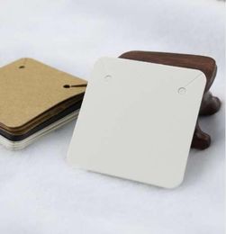 Whole 100Pcs Kraft Paper Cards 5x5cm Cardboard Jewelry Card Necklace Display Packaging Cards Square Earrings Card Label Tags1724609