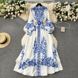 Fashion Runway Red And White Porcelain Dress Womens Stand Long Lantern Sleeve Blue Floral Print Shirt Robe Vestidos 2377 240424
