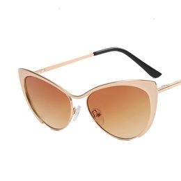 Vintage Cats Eye Women Hollow Out Sunglasses Brand Designer Pink Sun Glasses Metal Frame Mirror Lens Hot Eyewear 112