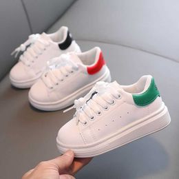 Sneakers 2024 Spring and Autumn Little Boys Simple Comfortable Soft Sole Sports Shoes Girls Low Top Student Performance White H240513