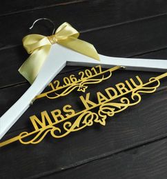 Personalized Wedding Hanger with Date Bridal Custom Name Dress Gift Bridesmaid With Bowknot 2107023002031