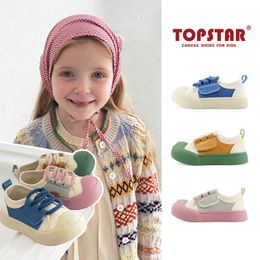 Sneakers TS Childrens Smiling Canvas Shoes Spring and Autumn Korean Edition Boys Girls Colored Board Soft Sole Kindergarten Indoor H240513