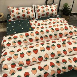 Bedding Sets 3/4PCS Duvet Cover Set Cute Strawberry Pattern Quilt Bed Sheets And Pillowcases Comforter King Size