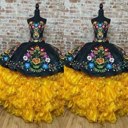 2022 Vintage Black Yellow Quinceanera Dresses Mexican Style Flowers Embroidered Ruffles Strapless Lace-up Sweet 15 Girls Charro 242v