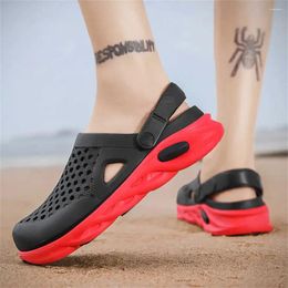 Slippers With Strap Home Men's Sports Shoes Daily Bedroom Slipper Sandal Mens Sneakers Snekers Sapatos Luxo Footwears