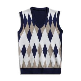 2024 Spring Mens Colored V-neck Knitted Vest Loose Couple Sleeveless Kam Shoulder Sweater Tank Top Horse Clip 210507