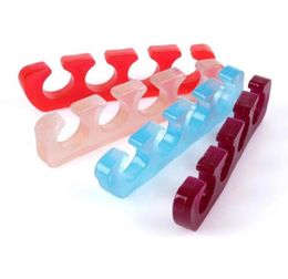 2pcs Soft Silicone Reusable Finger Toe Separators Pedicure Manicure Reusable Separator for UV Gel Acrylic Nail Tool3390016