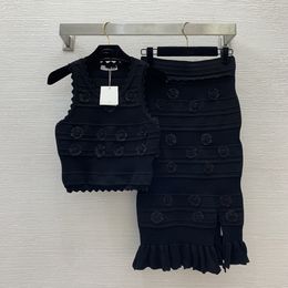 Luxury Women's Two Piece Dress 2024 New Summer O Neck Sleeveless Tops Brand Same Style Designer Skirts 0513-5