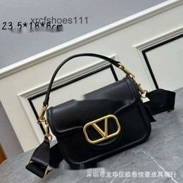 Small Bag Grade High Fashion Cowhide Leather Style Layer Womens Crossbody Top Bags Valentteno Vo Square 2024 Casual Lady Designer Handbags R6R8