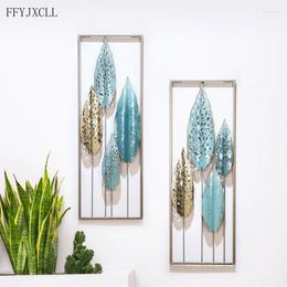Decorative Figurines American Creative Framed Wrought Iron Forest Wall Decoration Retro Stereo TV Background Pendant