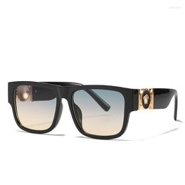 Occhiali da sole da sole oversize women designer quadrato vintage grande cornice occhiali da sole per uomini ombreggiati uv400 231r